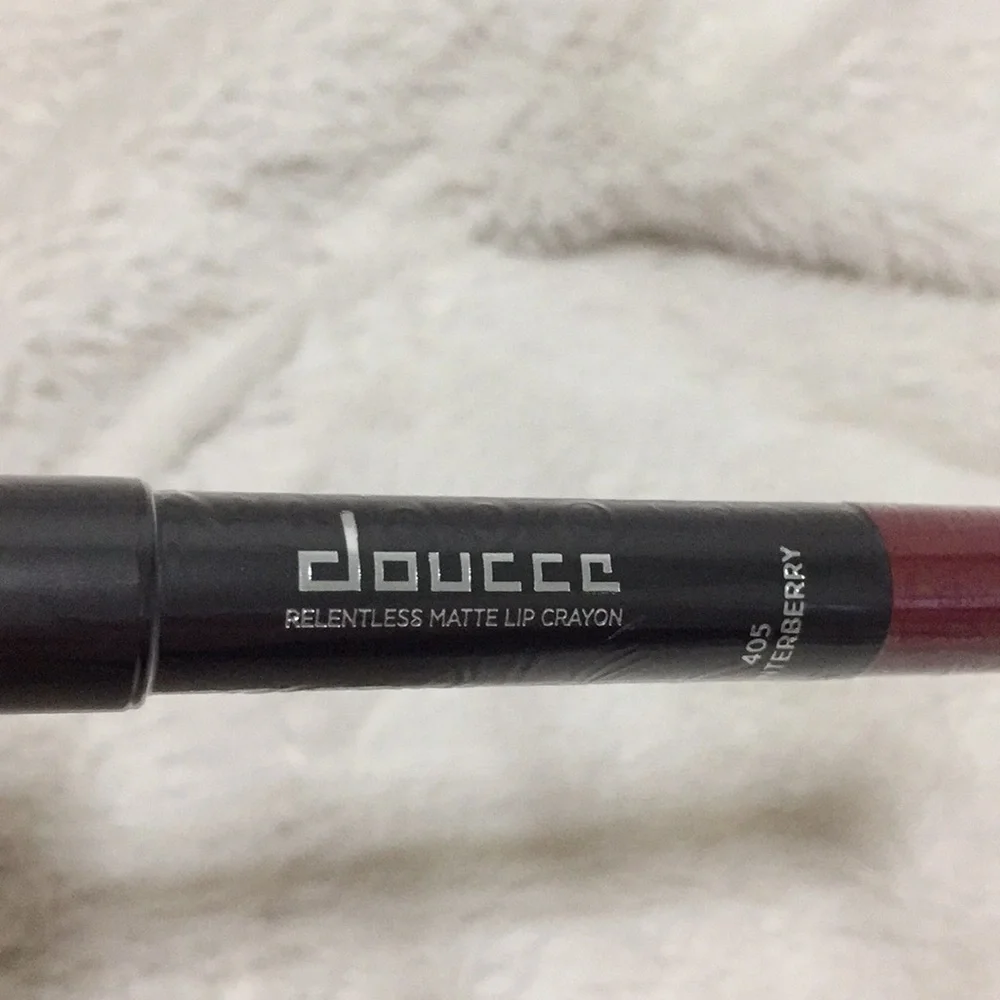 Doucce Relentless Matte Lip Crayon 405 Winterberry New Sealed
